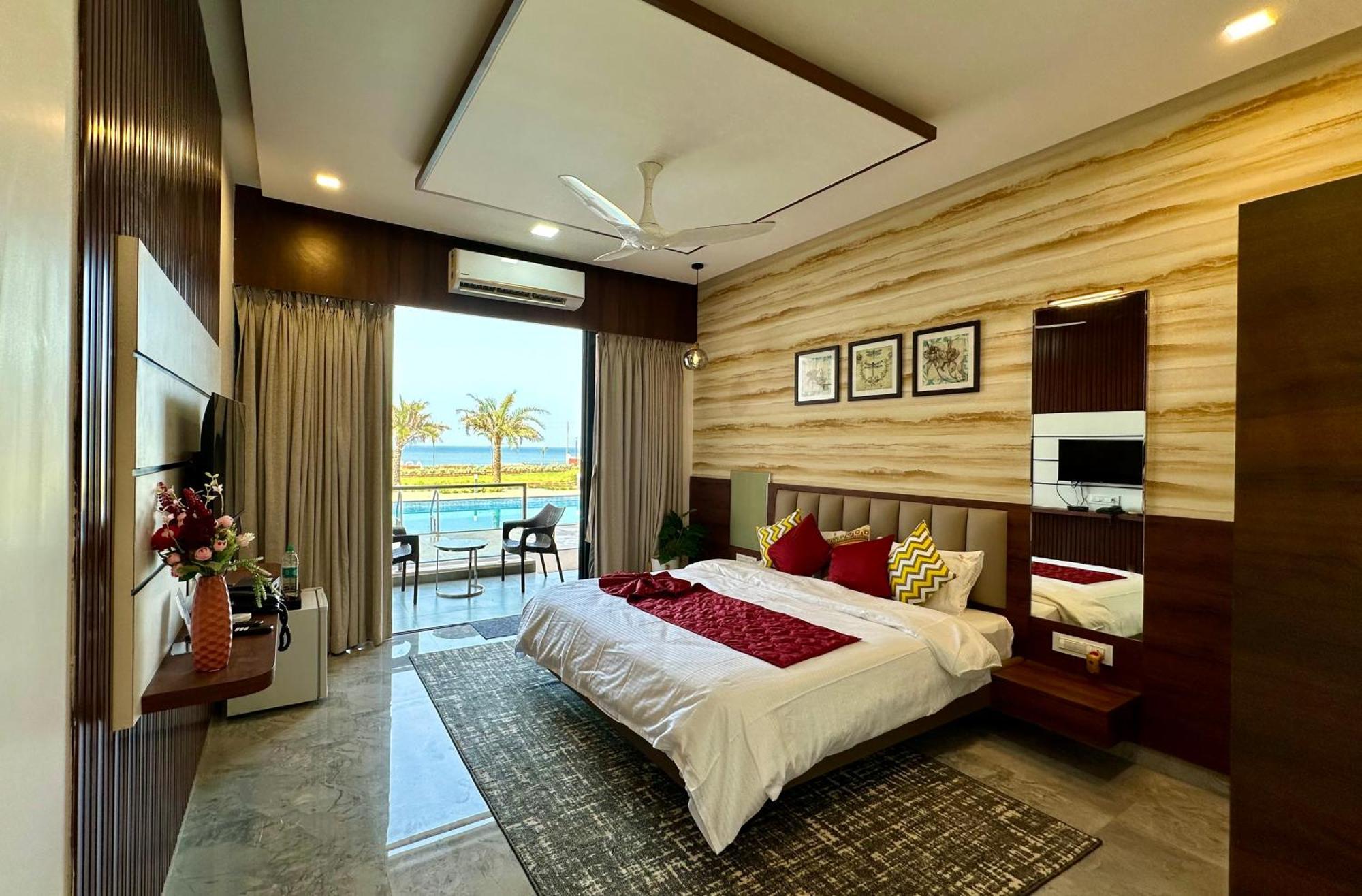 Aqualina Hotel Bhogwe Exterior photo