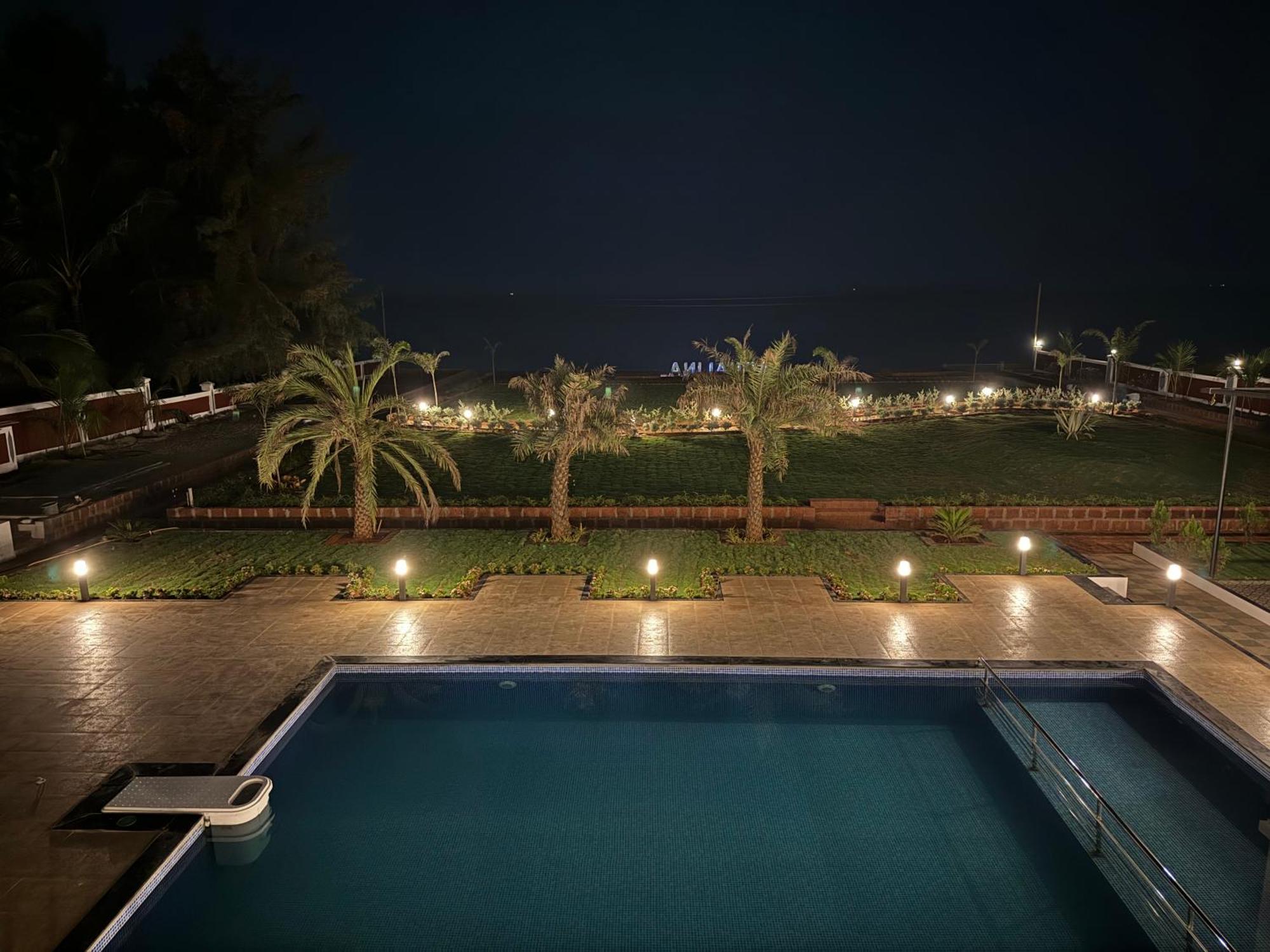 Aqualina Hotel Bhogwe Exterior photo